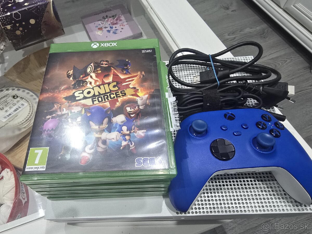 Xbox One S - 4