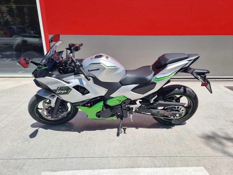 Kawasaki Ninja7 Hybrid - 4