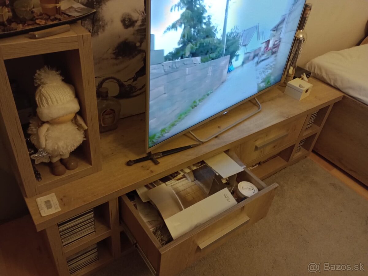 Nábytok do obývačky z dubu - 4