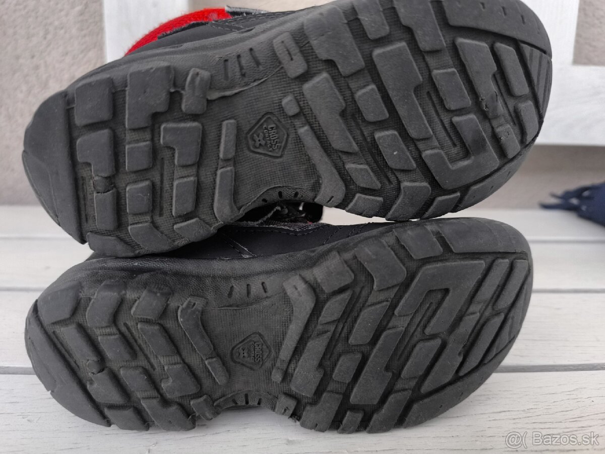 Quechua turistické topánky 24 - 4