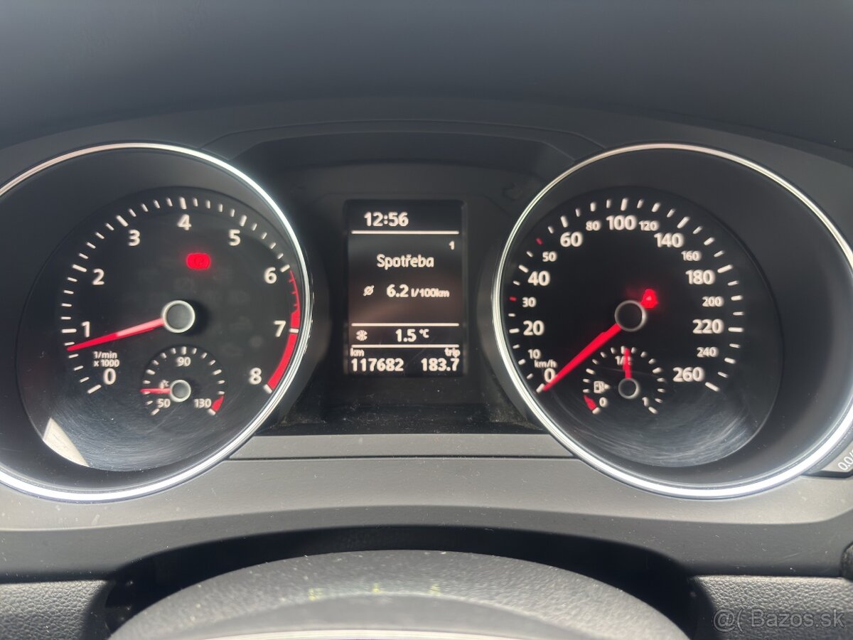 VW Jetta 1.2Tsi Comfortline - 4