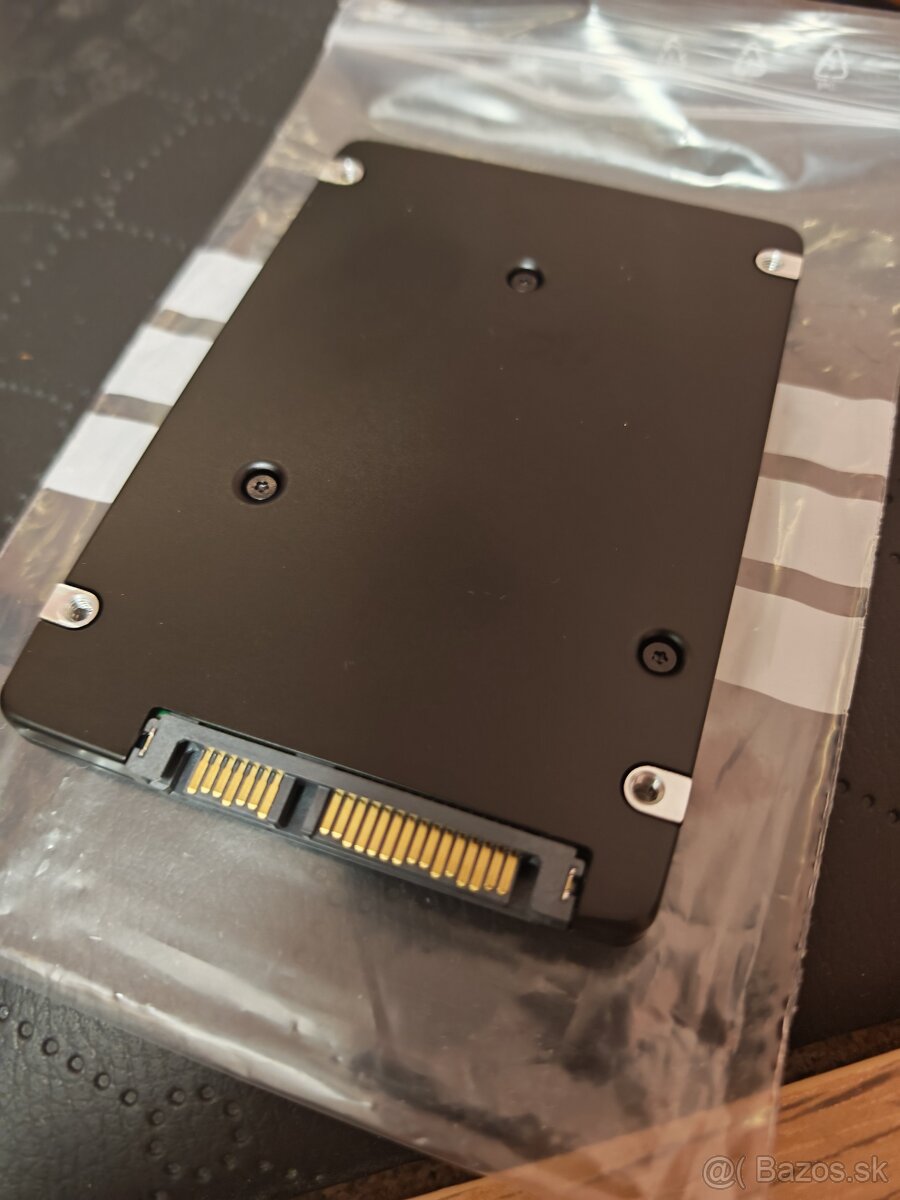 Samsung enterprise SM883 2.5SATA 960GB - 4