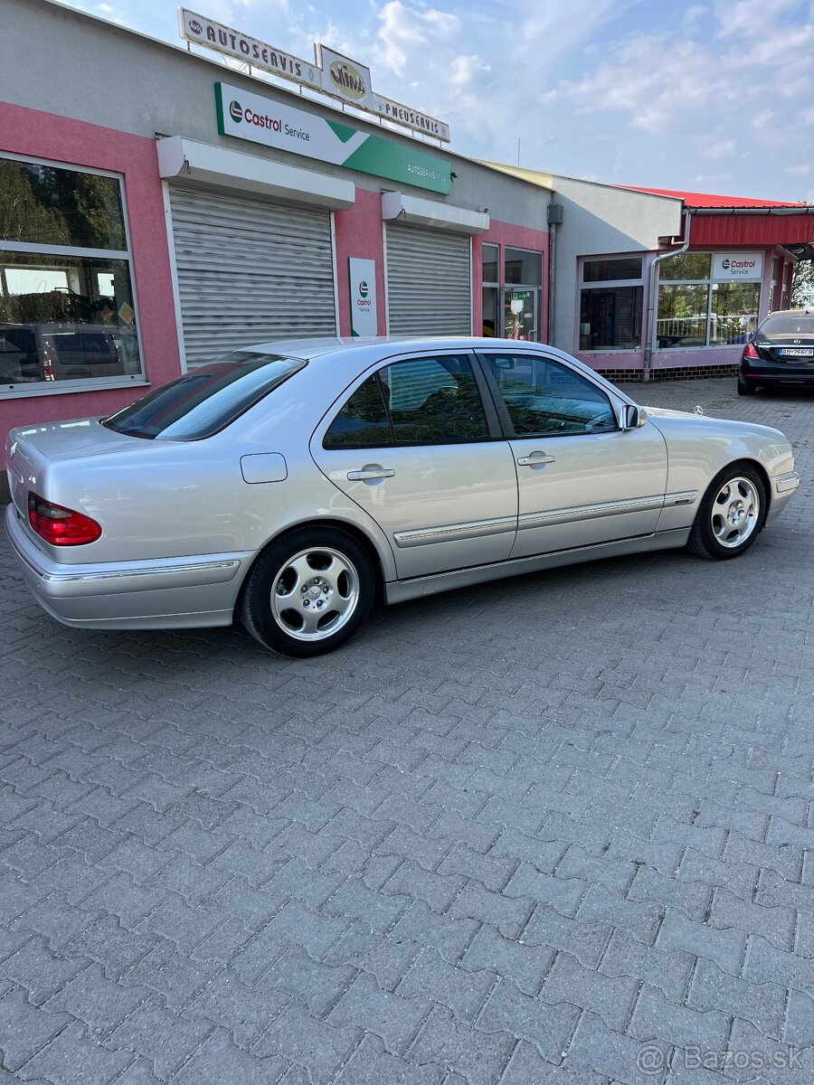 Mercedes E270 cdi (59.000km) - 4