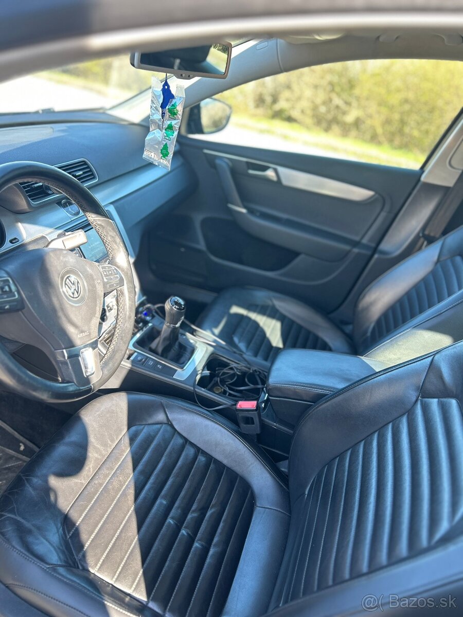 VW Passat Variant 2.0 TDI Highline - 4