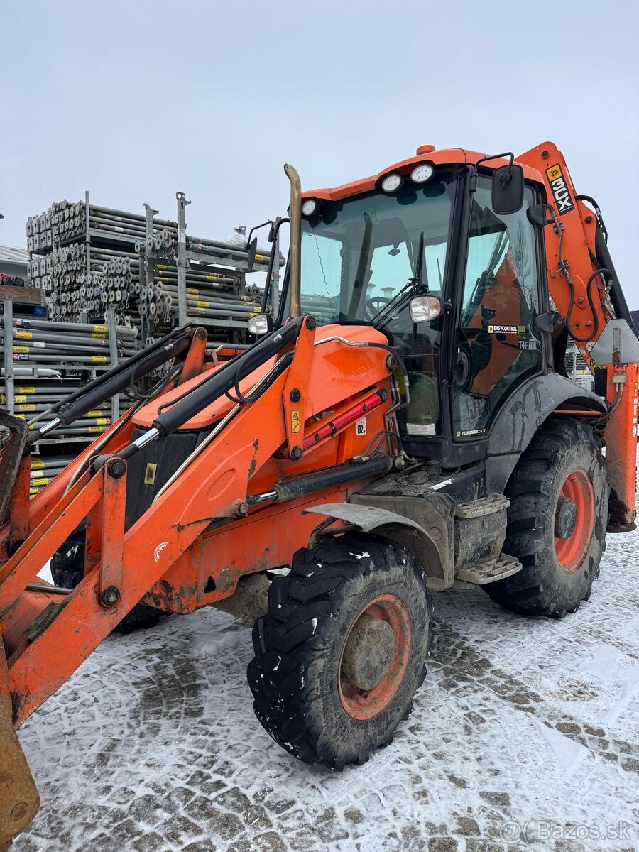 Rýpadlo-nakladač JCB 3CX, model 2018 - 4