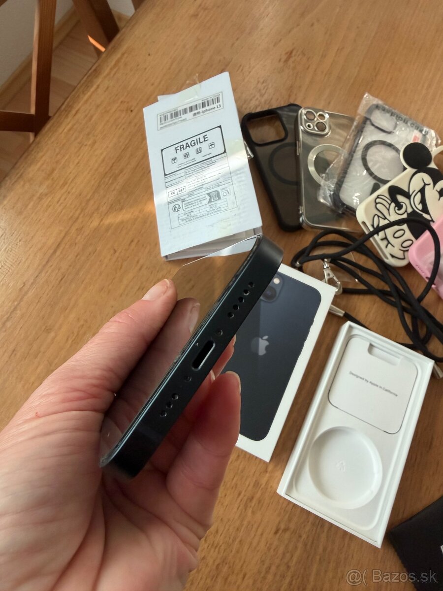 iPhone 13 - 4