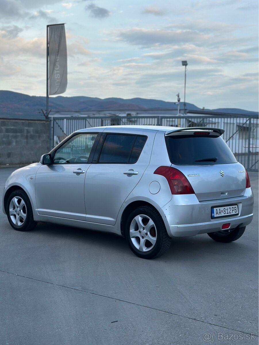 Suzuki Swift 1.3 benzín 67 kW MT/5 - 4