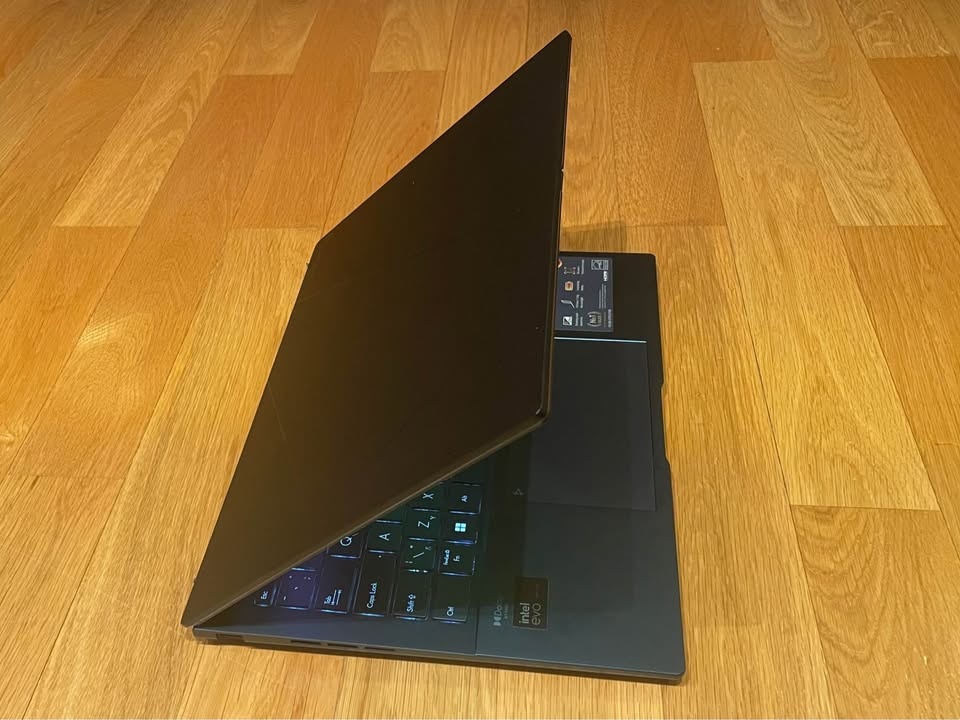 ASUS ZenBook 14'' 2024 - 4