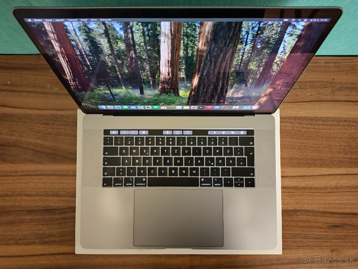 A1990 MacBook Pro i7 • 16GB • 256GB - 4