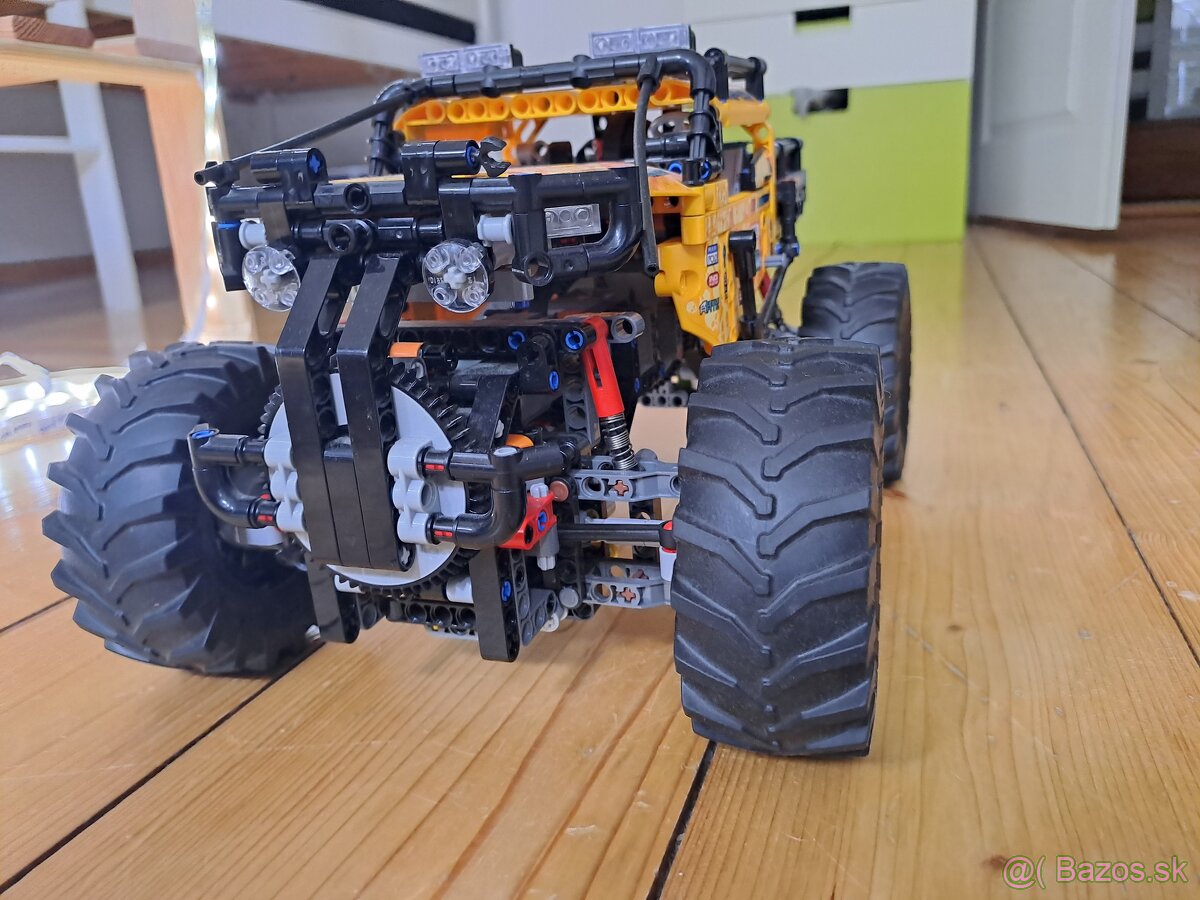 Predám lego technic 42099 - 4