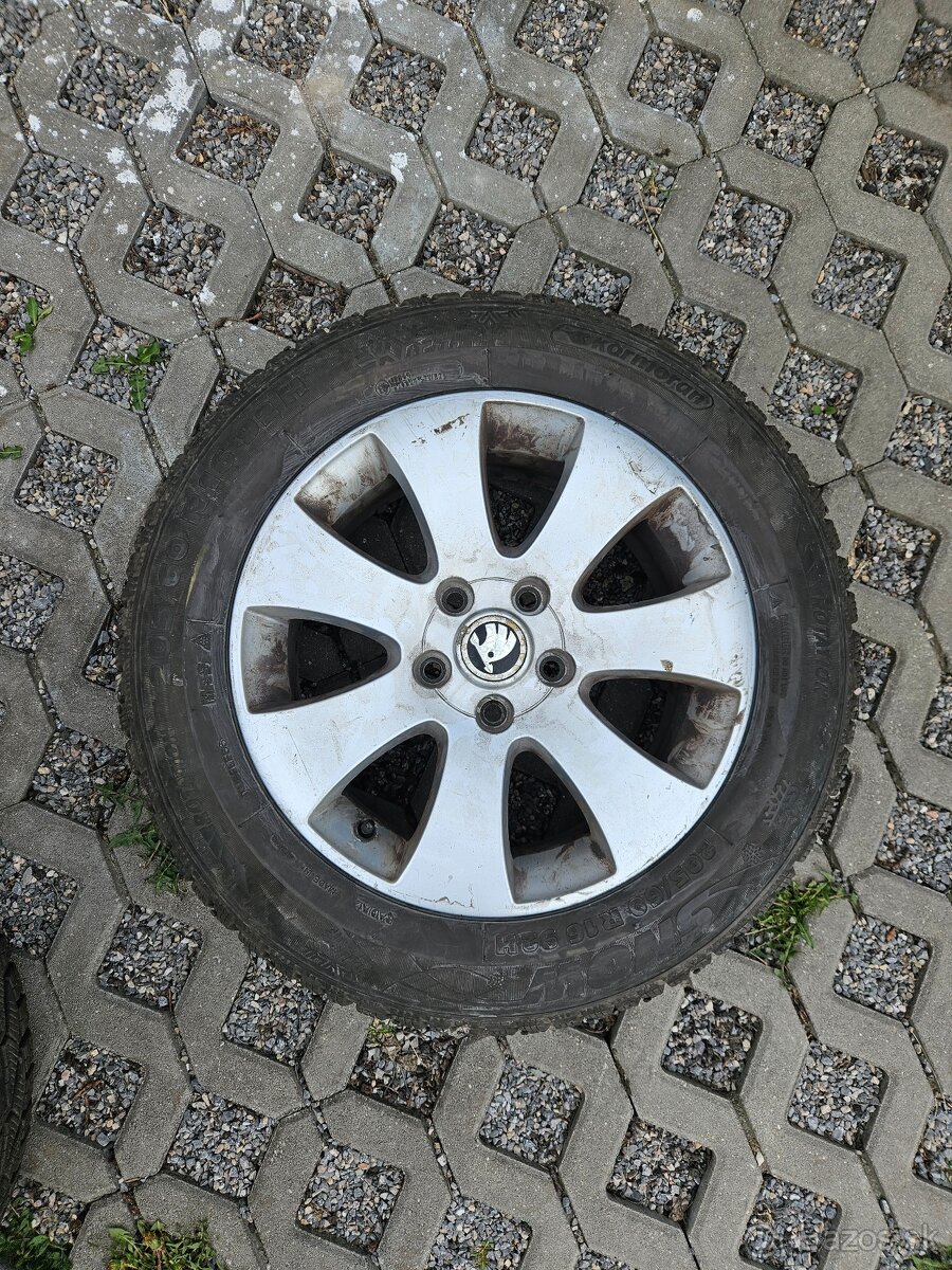 Škoda R16 205/60 - 4