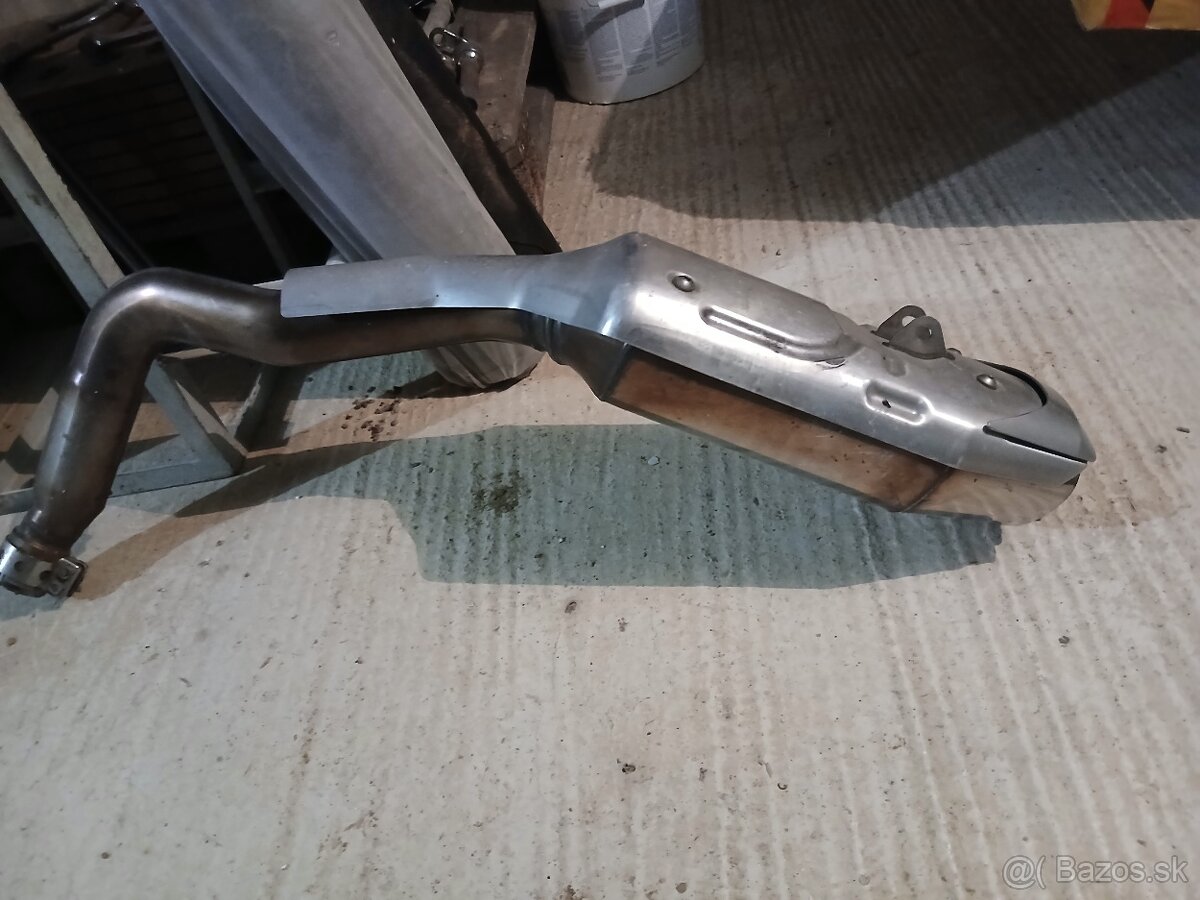 Výfuk honda - 4
