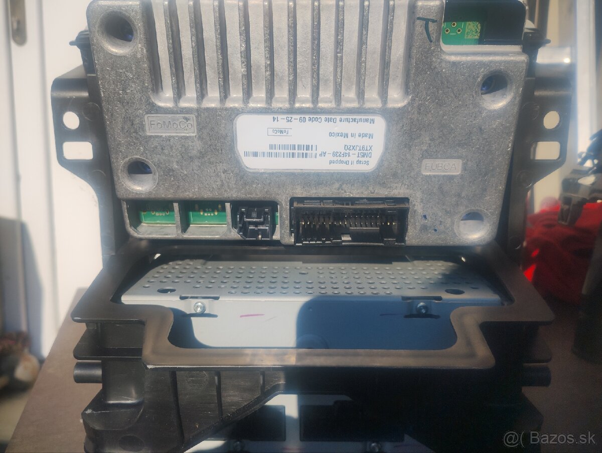 Predám vymením rádio Ford Sync2 - 4
