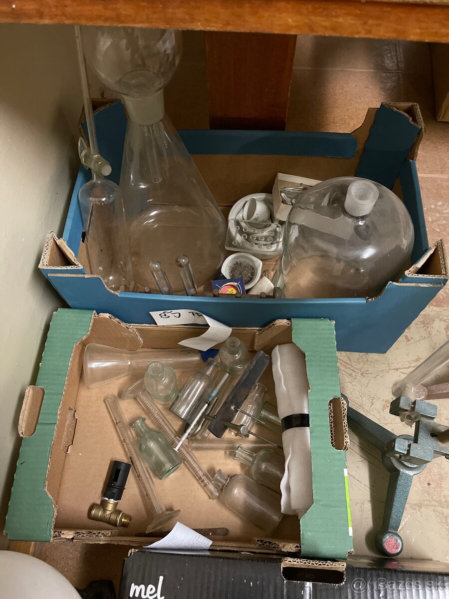 Laboratórne sklo - 4