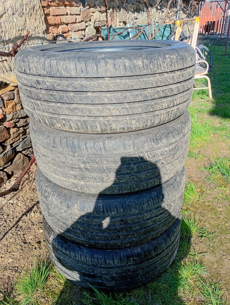 Predám letné pneumatiky 225/45R17 - 4