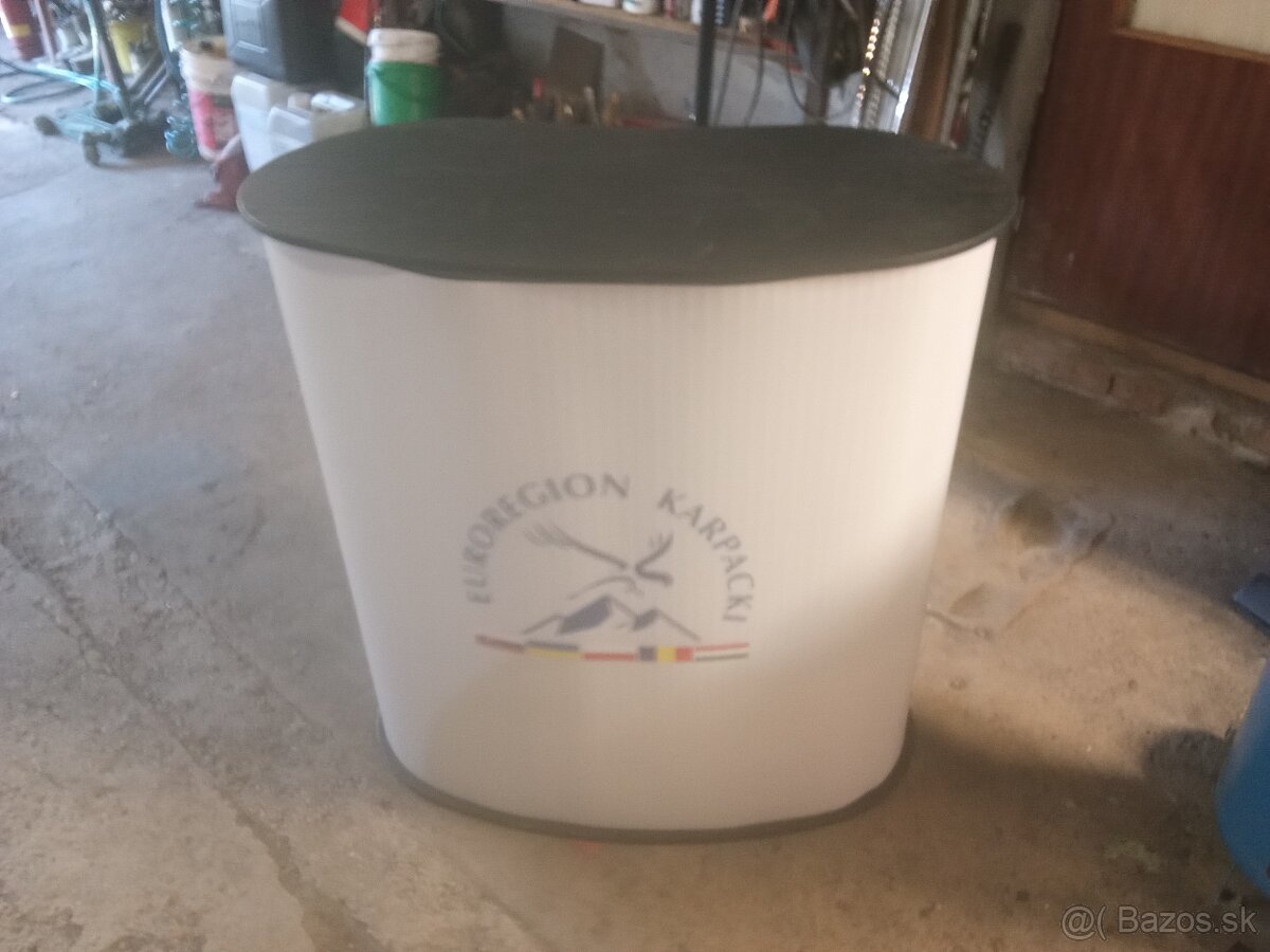 Prezentačný pult - 4