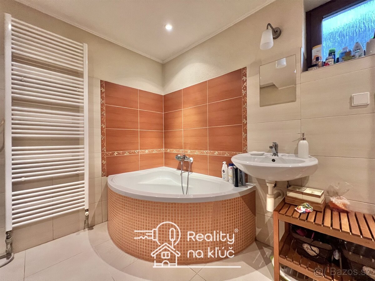 Na predaj krásny 3-izbový rodinný dom v obci Semerovo - 4