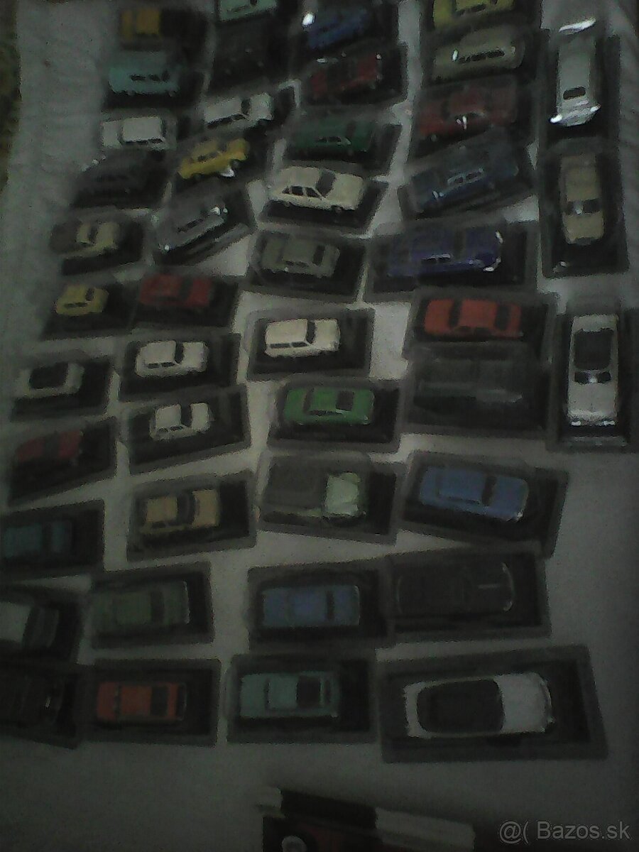 AUTÍČKA A INÉ SÉRIA AUTÍČKA A AUTOBUSY - 4