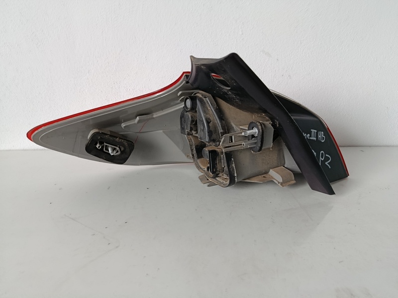 svetlo PZ megane3 HB 60€ - 4