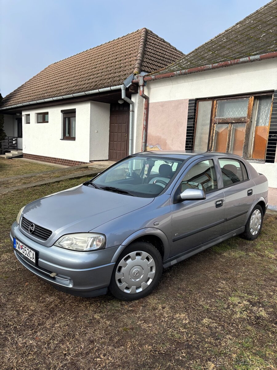 Opel Astra 2009 - 4