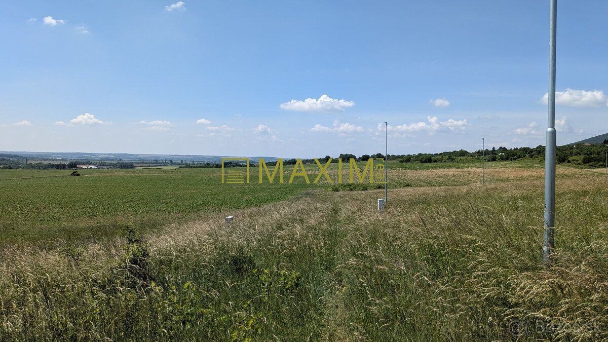 Stavebný pozemok 681 m2 v Štitároch - 4