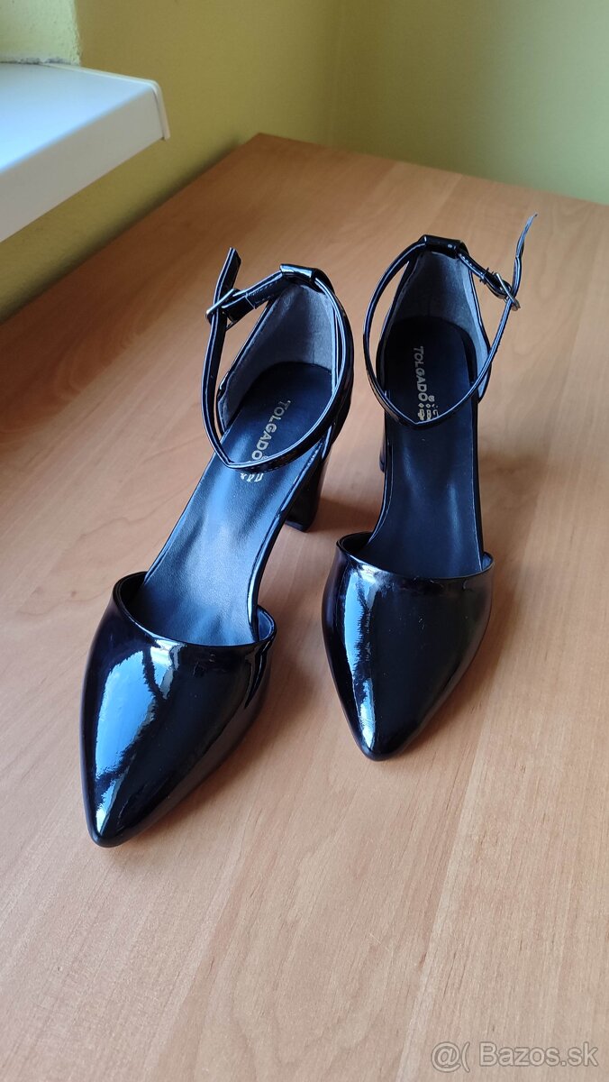 NOVÉ Čierne lakované lodičky - vysoké, veľ. 37 - 4