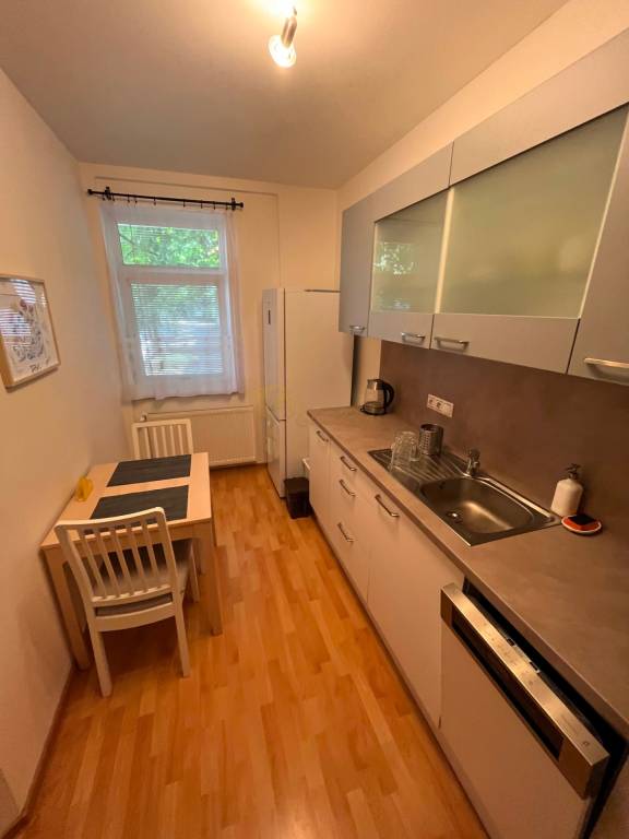 2-izb. byt v tehlovom dome, Záhradnícka ul., Ružinov - Nivy - 4