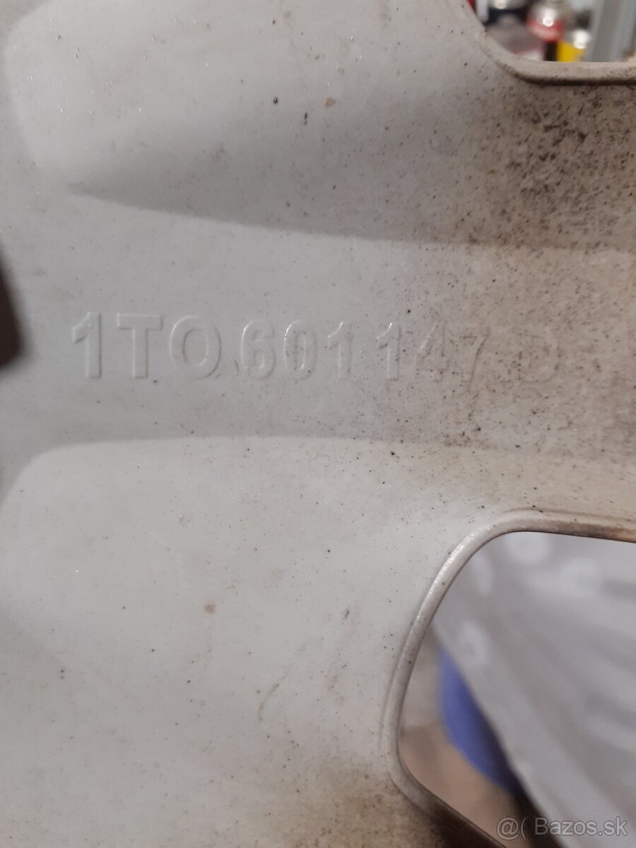 Puklice R16 Volkswagen - 4