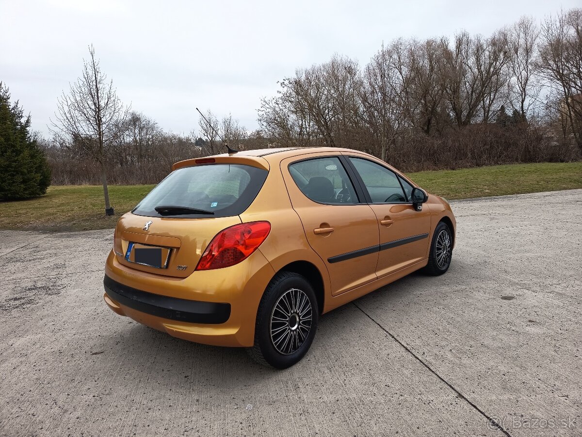 Peugeot 207 1,4 - 4