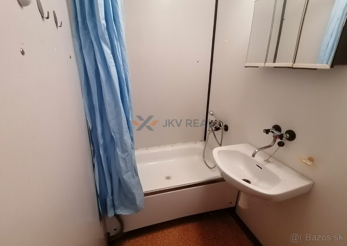 Prenájom 1 izbového bytu blízko centra - 4