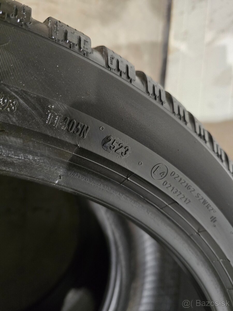 Zimné Pneu Pirelli 315/35 R22 - 4