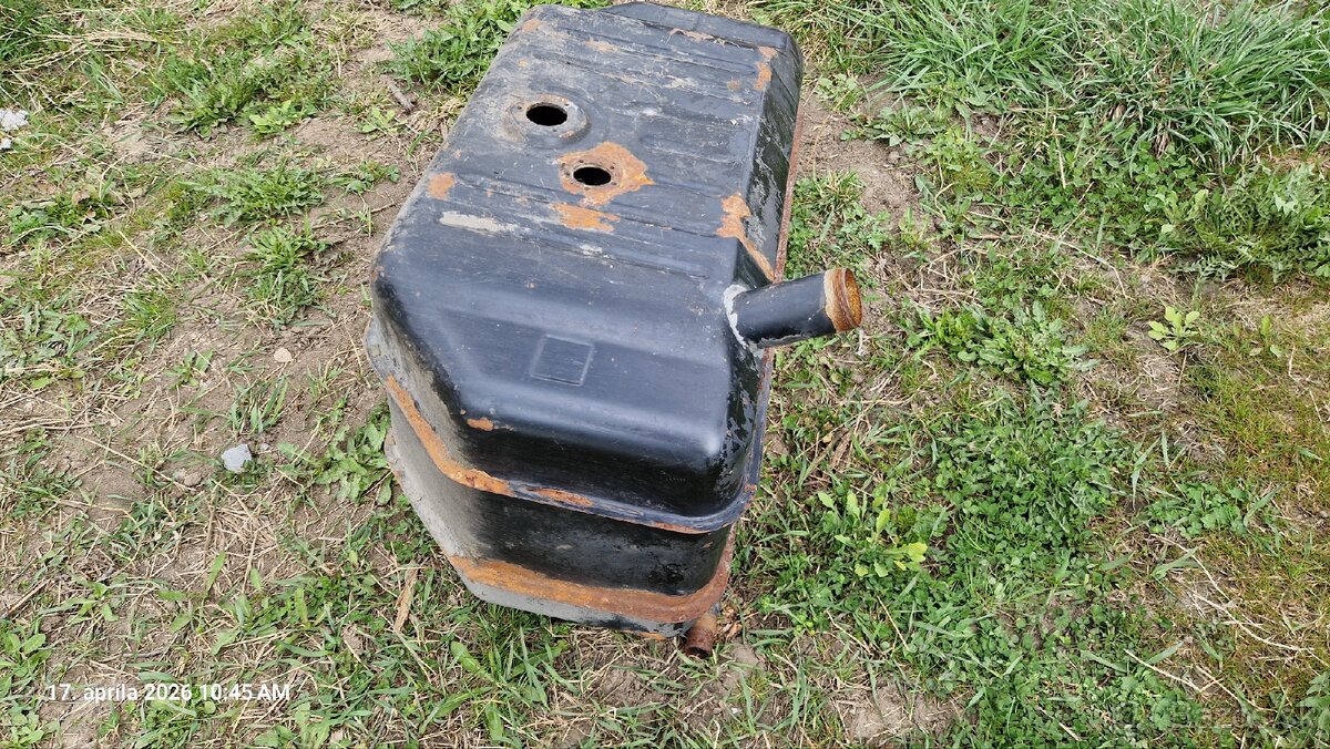 Palivová Nádrž 120L - 4