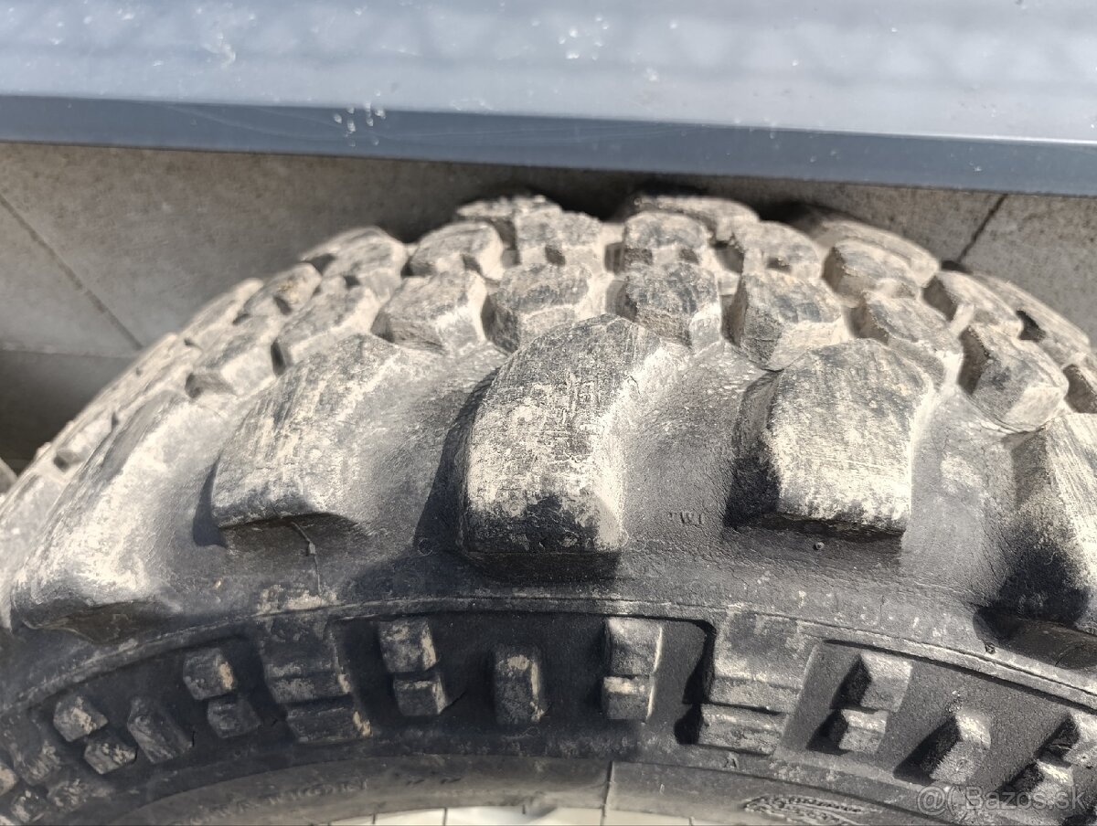 Jeep terenne pneu T3 - 4