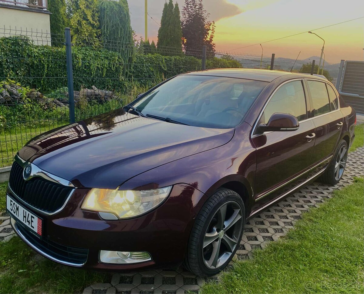 Škoda Superb sedan 3.6 LPG 10€=100km v meste - 4