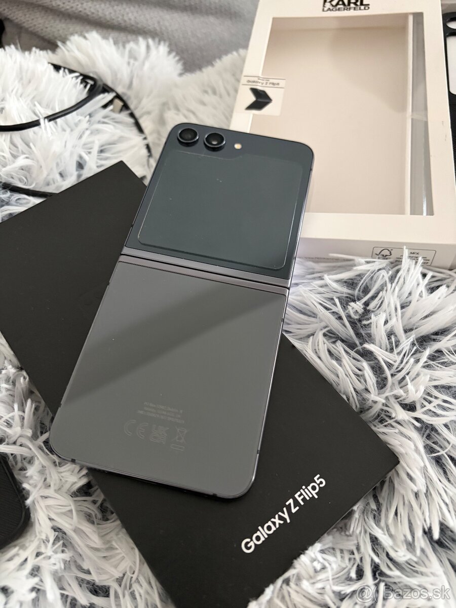 Samsung Z Flip 5 - 4