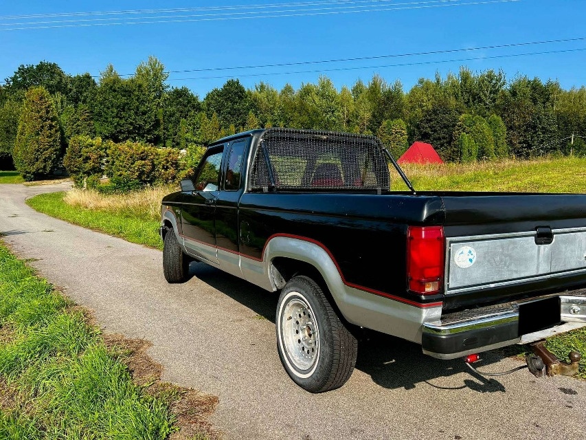 Ford Ranger XLT z roku 1989 - 4