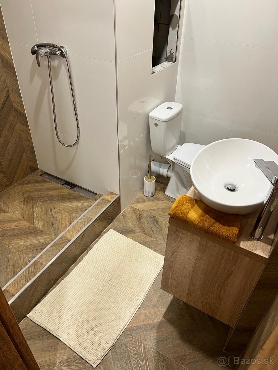 ZĽAVA 3000 € Kompletne zrenovovaná a zariadená dvojgarsónka - 4