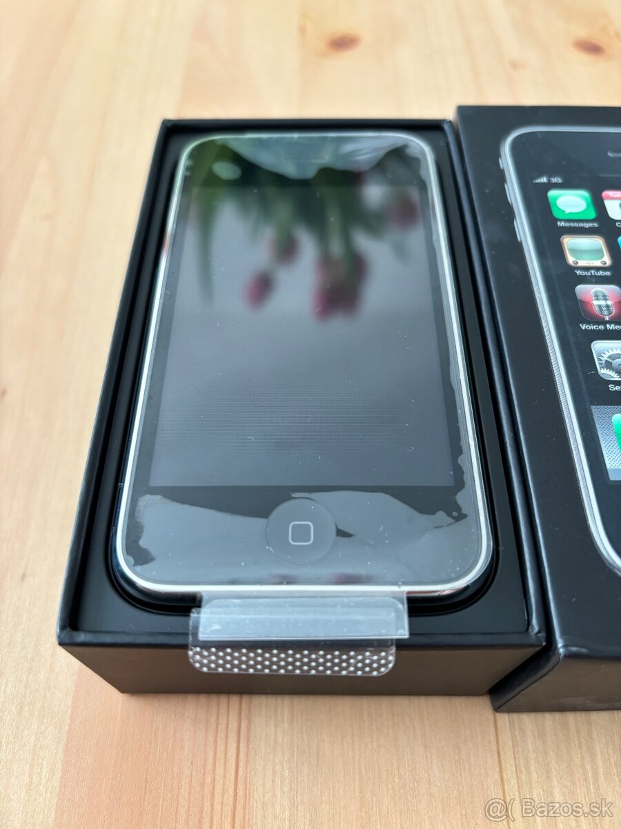 Nový Apple iPhone 3GS 32GB Black - 4