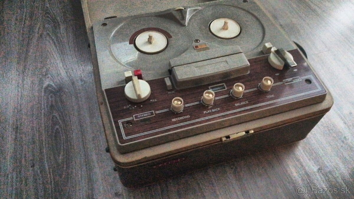 Prodám kotoučový magnetofon Philips - 4