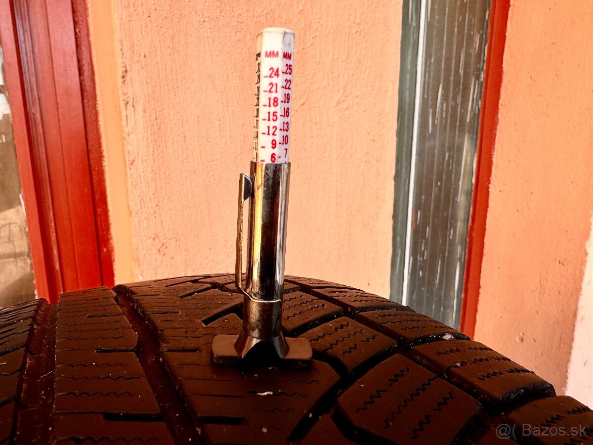 215/60 R17 zimné pneumatiky 2 kusy - 4