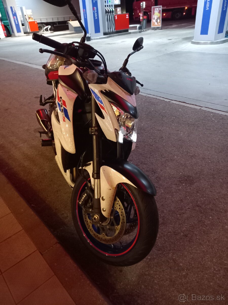 Suzuki GSX-S 1000 - 4
