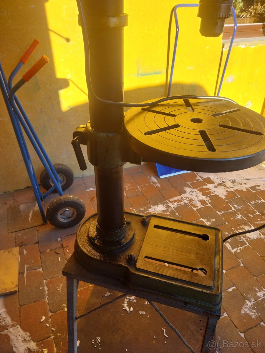 Stojanova vŕtačka 4 - 4