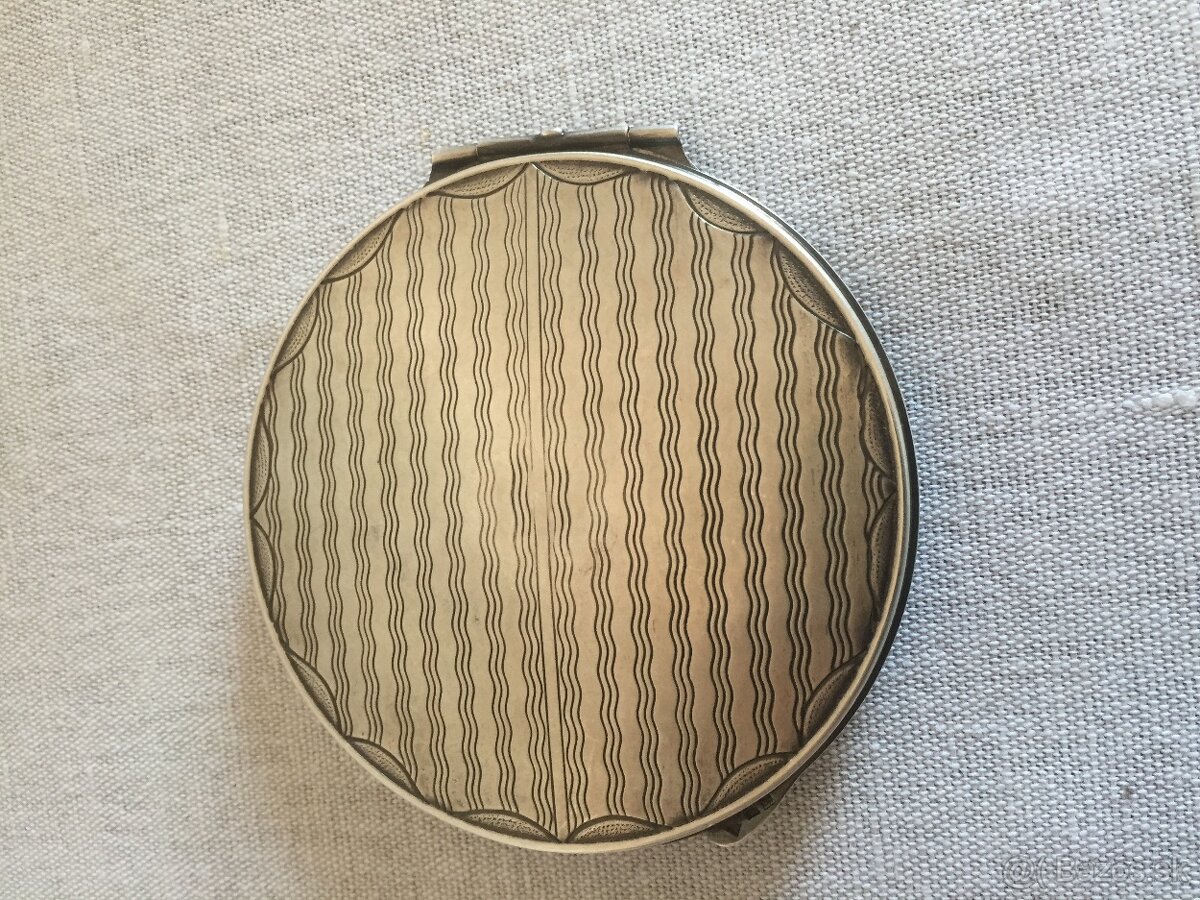 Strieborná pudrenka - 4