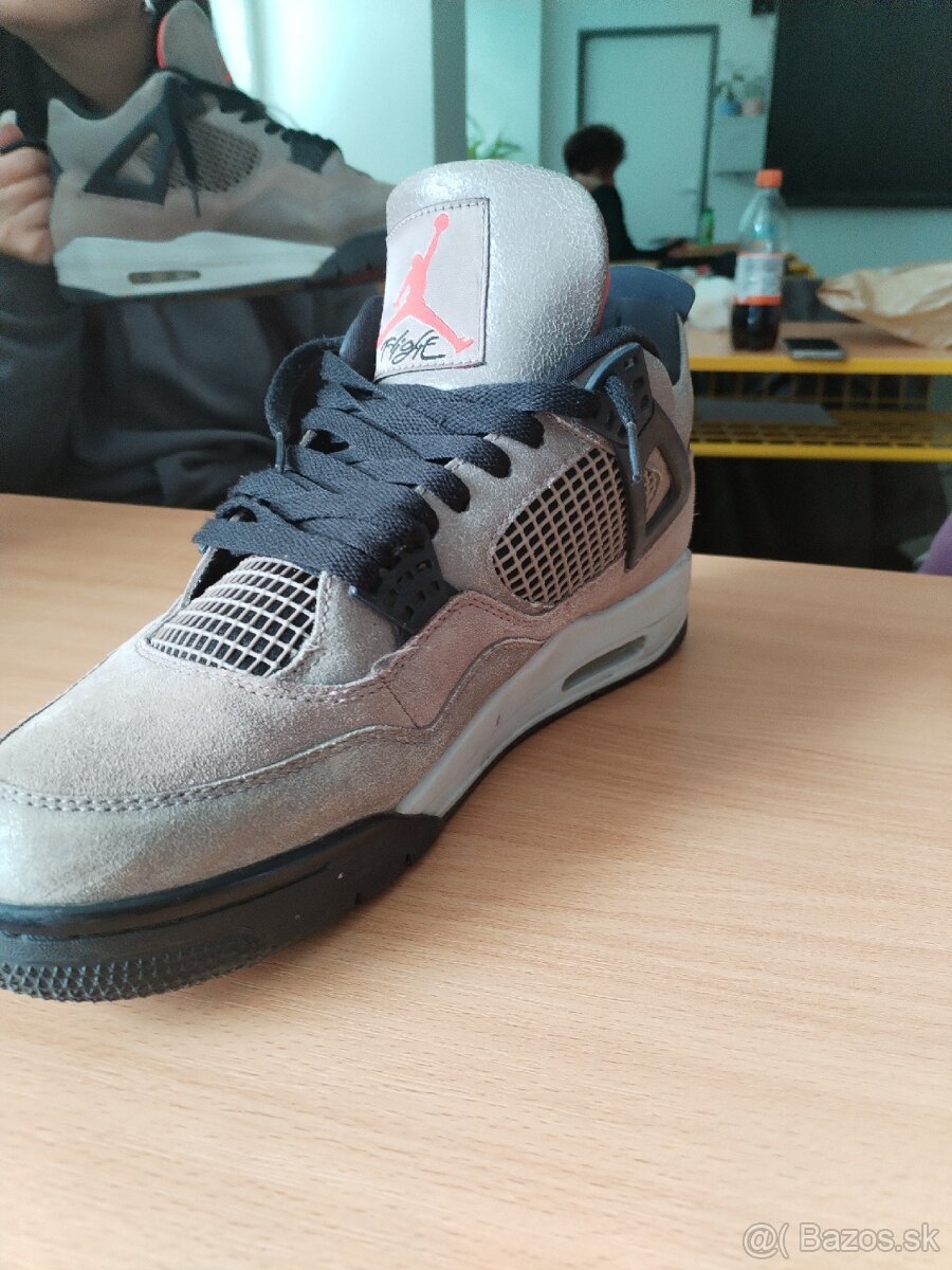 Jordan 4 - 4