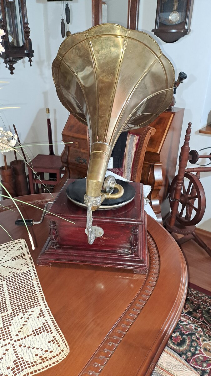 Predam starý funkčný gramofón - 4