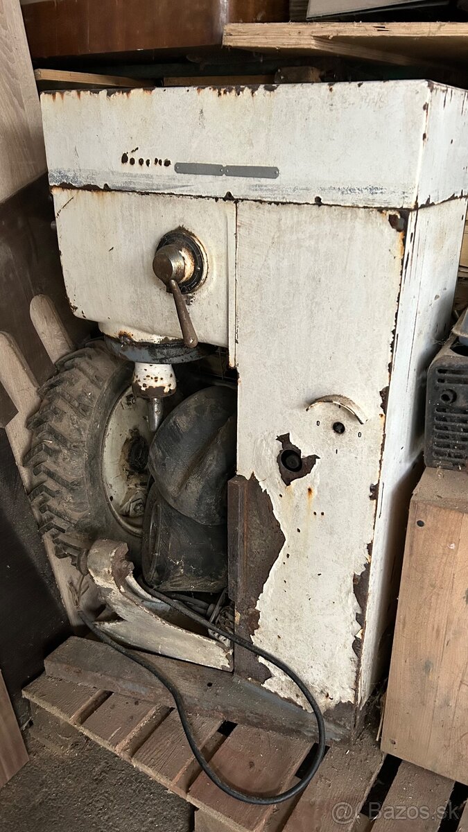 Predám kuchynský robot - 4