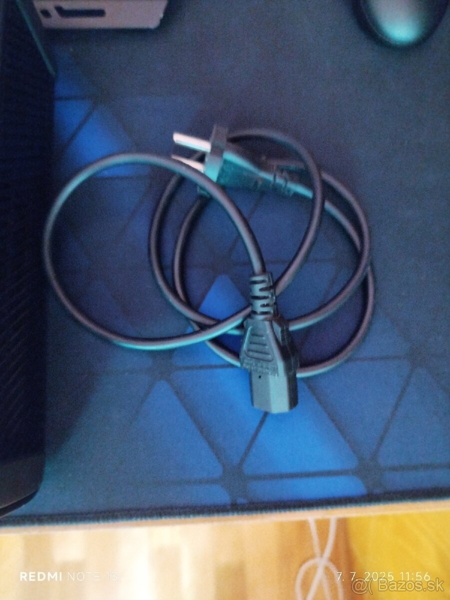 Predám Xbox 360 - 4