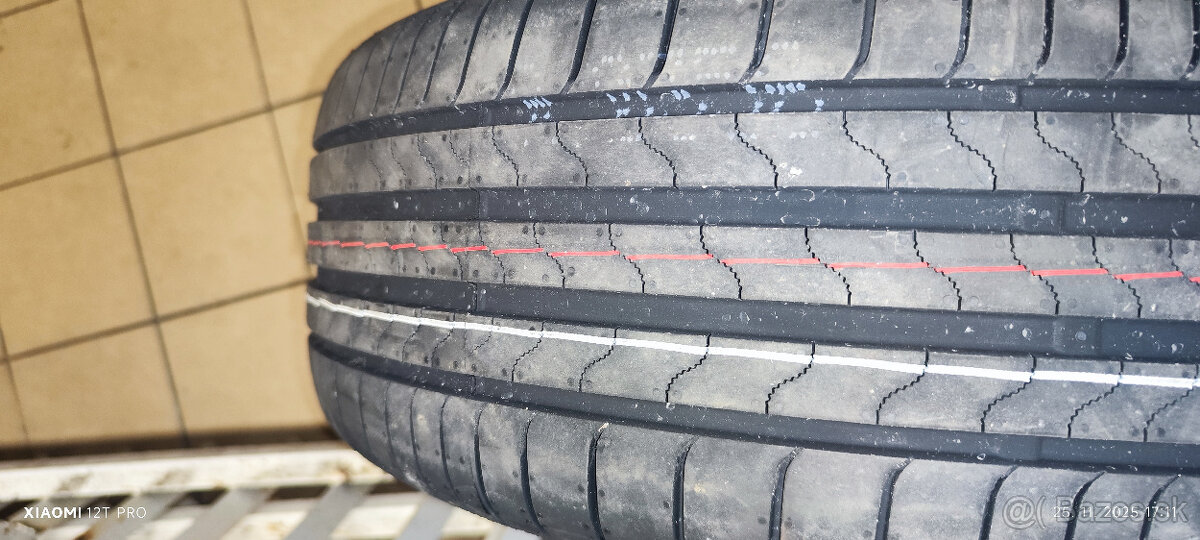 predám pneumatiky Bridgestone Turanza 215/60R17 - 4