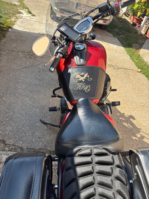 Yamaha XVS 1300 CU - 4