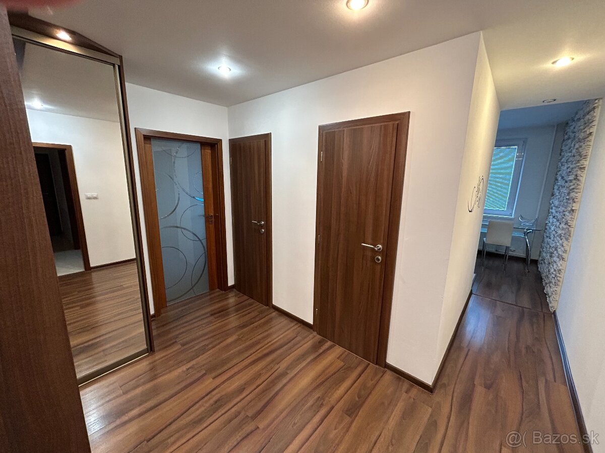 Ponúkam na prenájom 1 izbu pre 1 osobu - 4